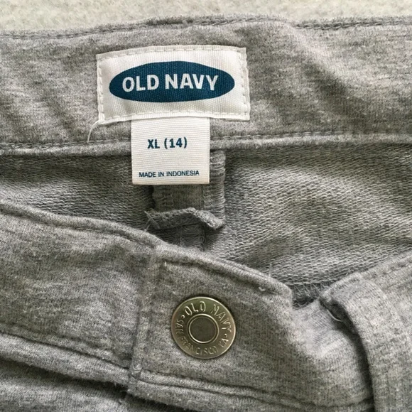 Old Navy GAP grey gray shorts summer XL 14 kids used girls - Picture 3 of 3